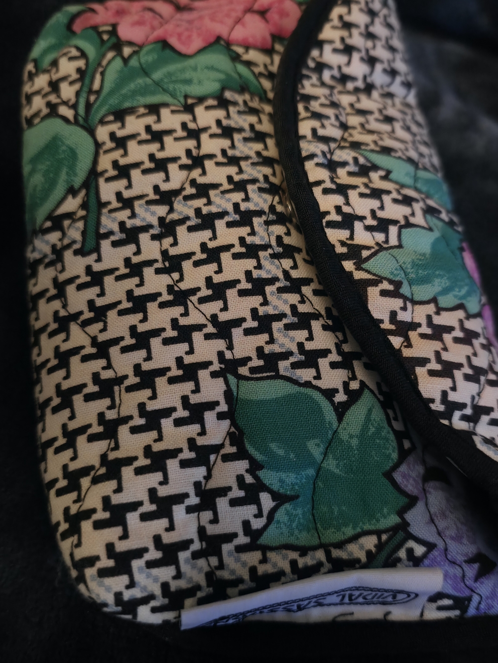 4/$67 Deal! Vintage Vidal Sassoon Quilted Cosmetic Bag